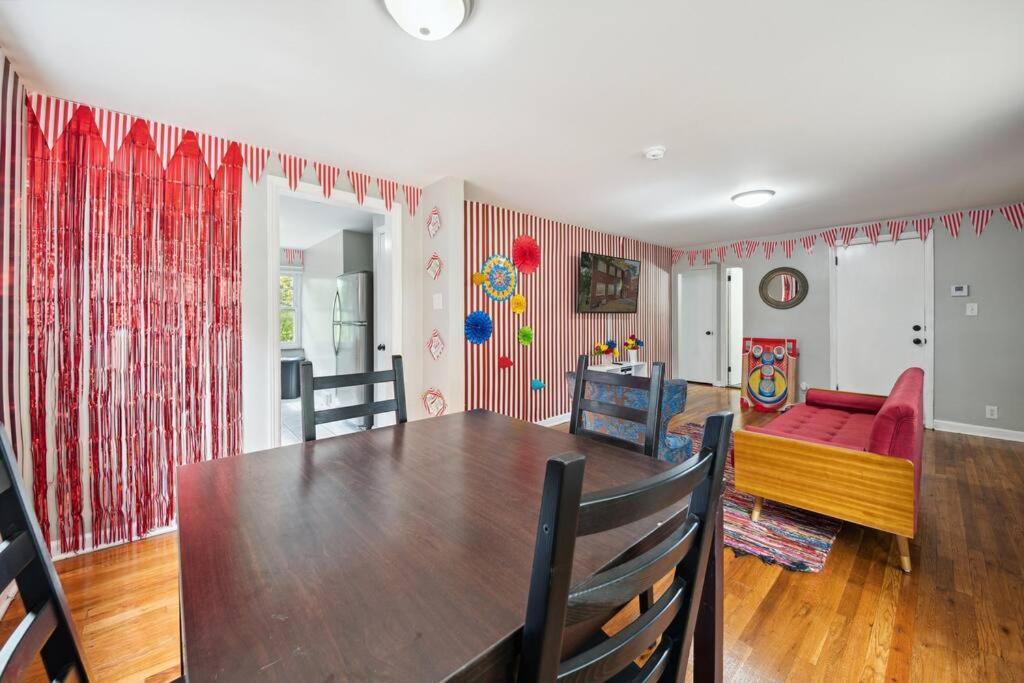 The Carnival 'fun For All' Near Butler Street. Free Parking. 12 Mins Steelers Stadium/pnc Park Apartment Pittsburgh